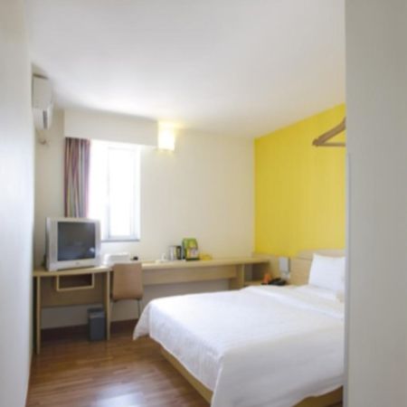 7 Days Inn Guangzhou Jiangnanxi Metro Branch Экстерьер фото