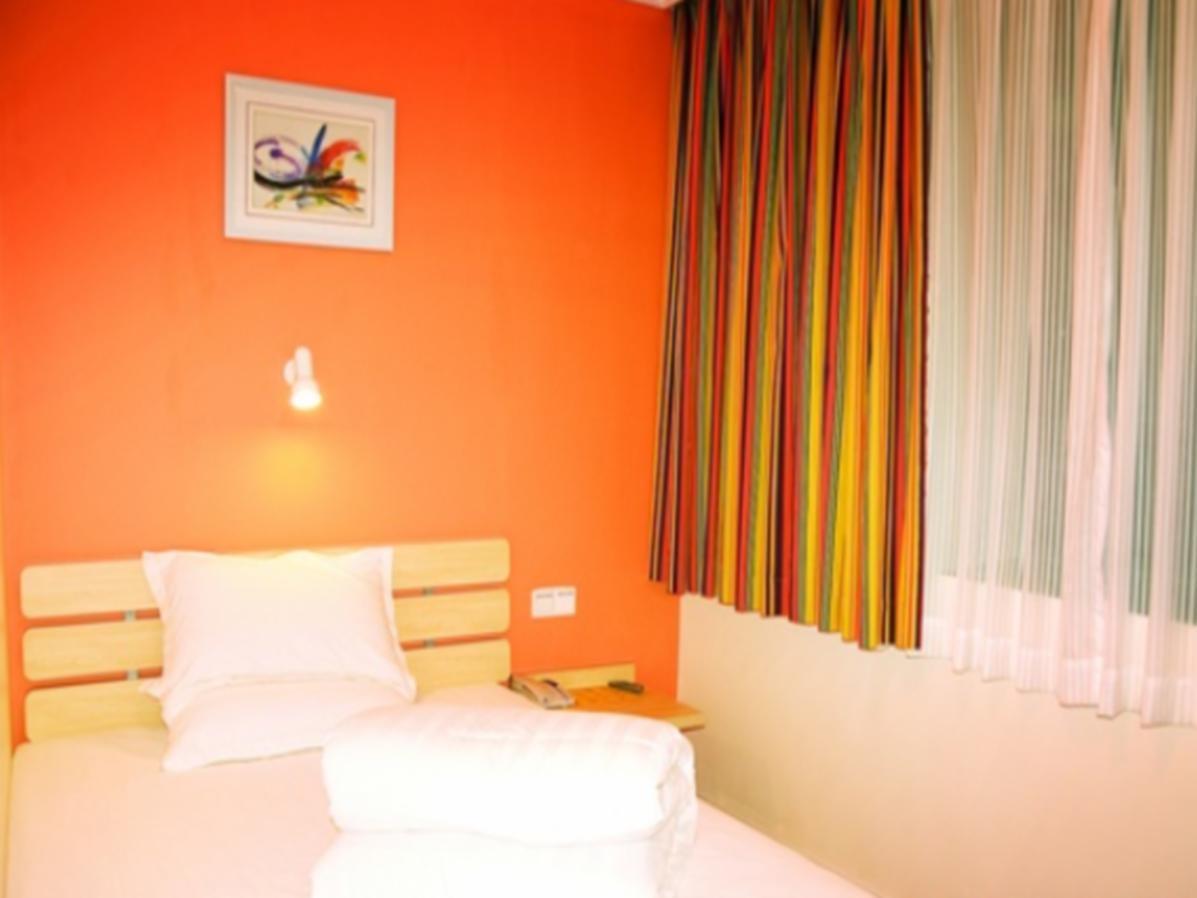 7 Days Inn Guangzhou Jiangnanxi Metro Branch Экстерьер фото